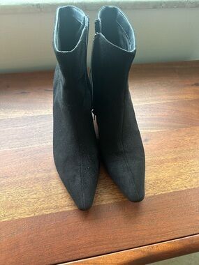 Sam Edelman Black Pointed Toe Sock Ankle Boots